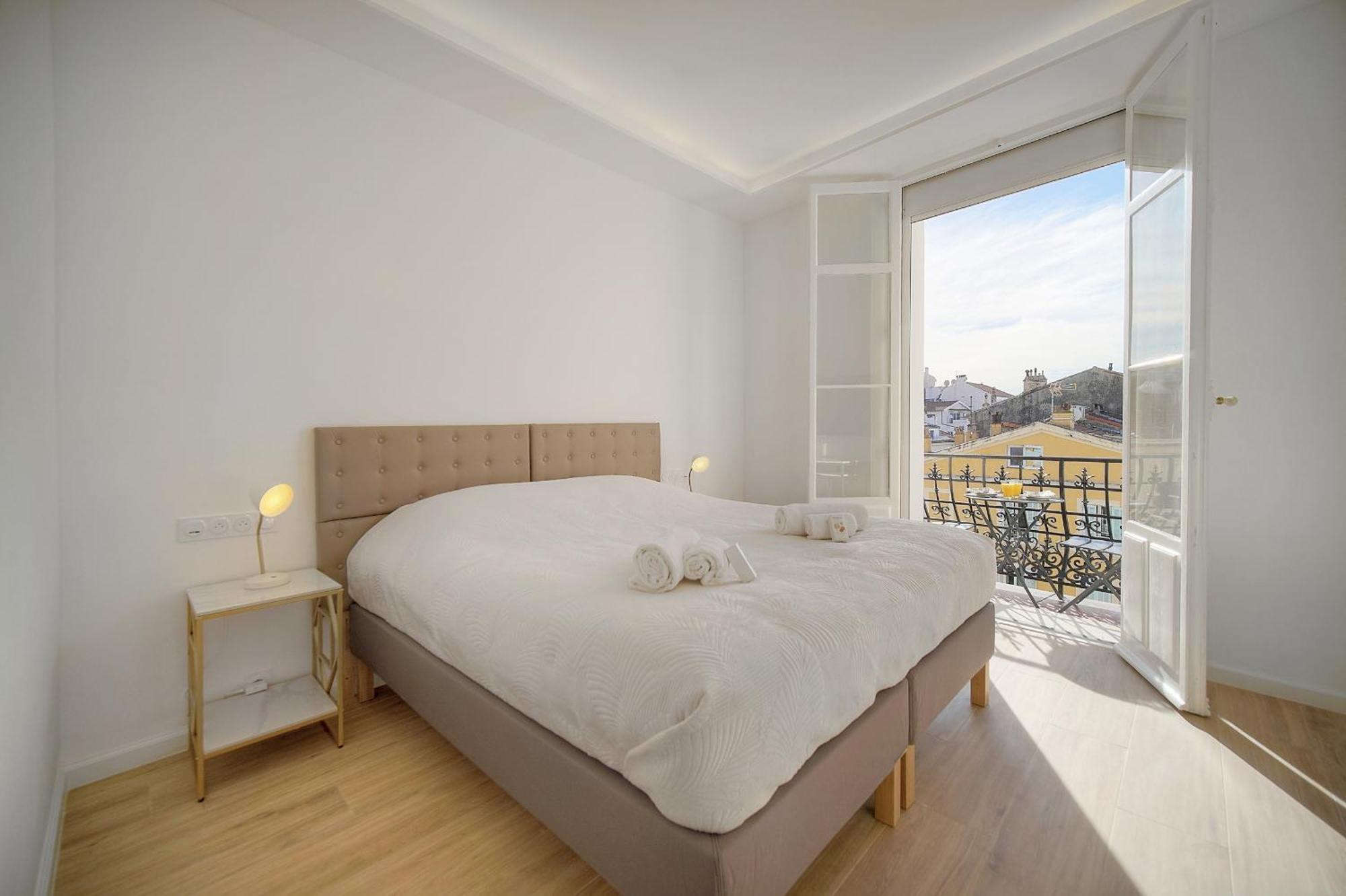 Exceptionnel 4 Pieces Balcon Carre D Or A3b129 *