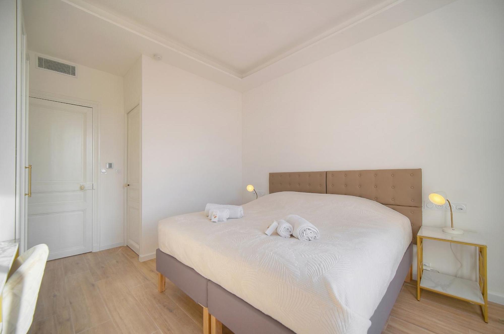 Exceptionnel 4 Pieces Balcon Carre D Or A3b129 Apartment