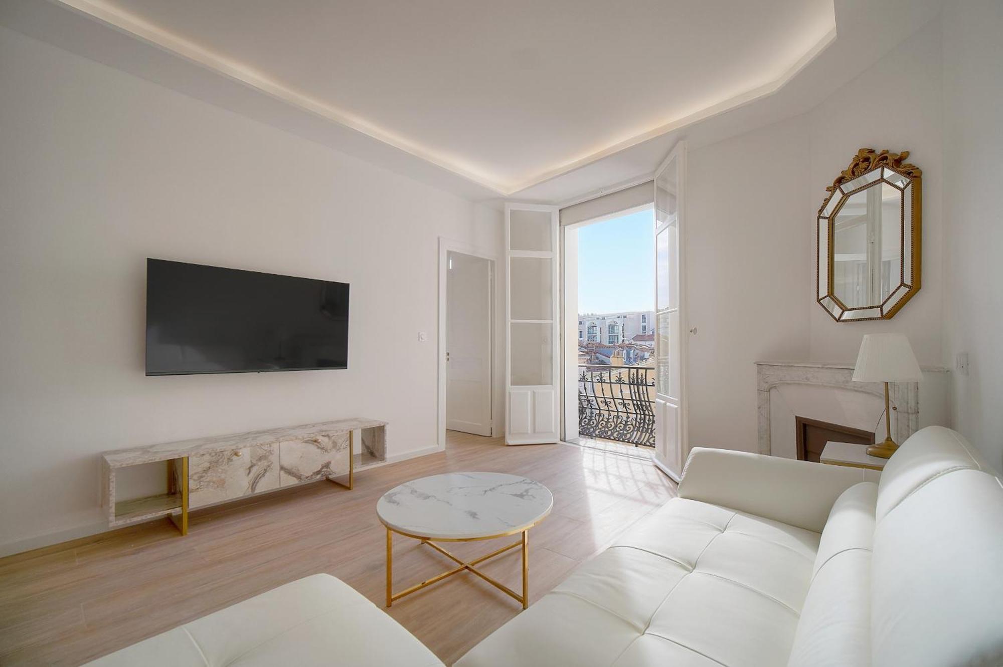Exceptionnel 4 Pieces Balcon Carre D Or A3b129 Apartment *