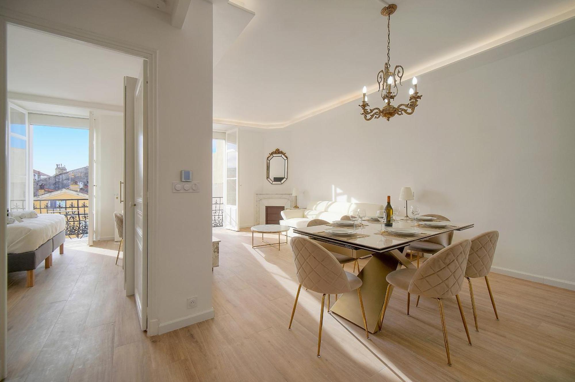 Apartment Exceptionnel 4 Pieces Balcon Carre D Or A3b129 *