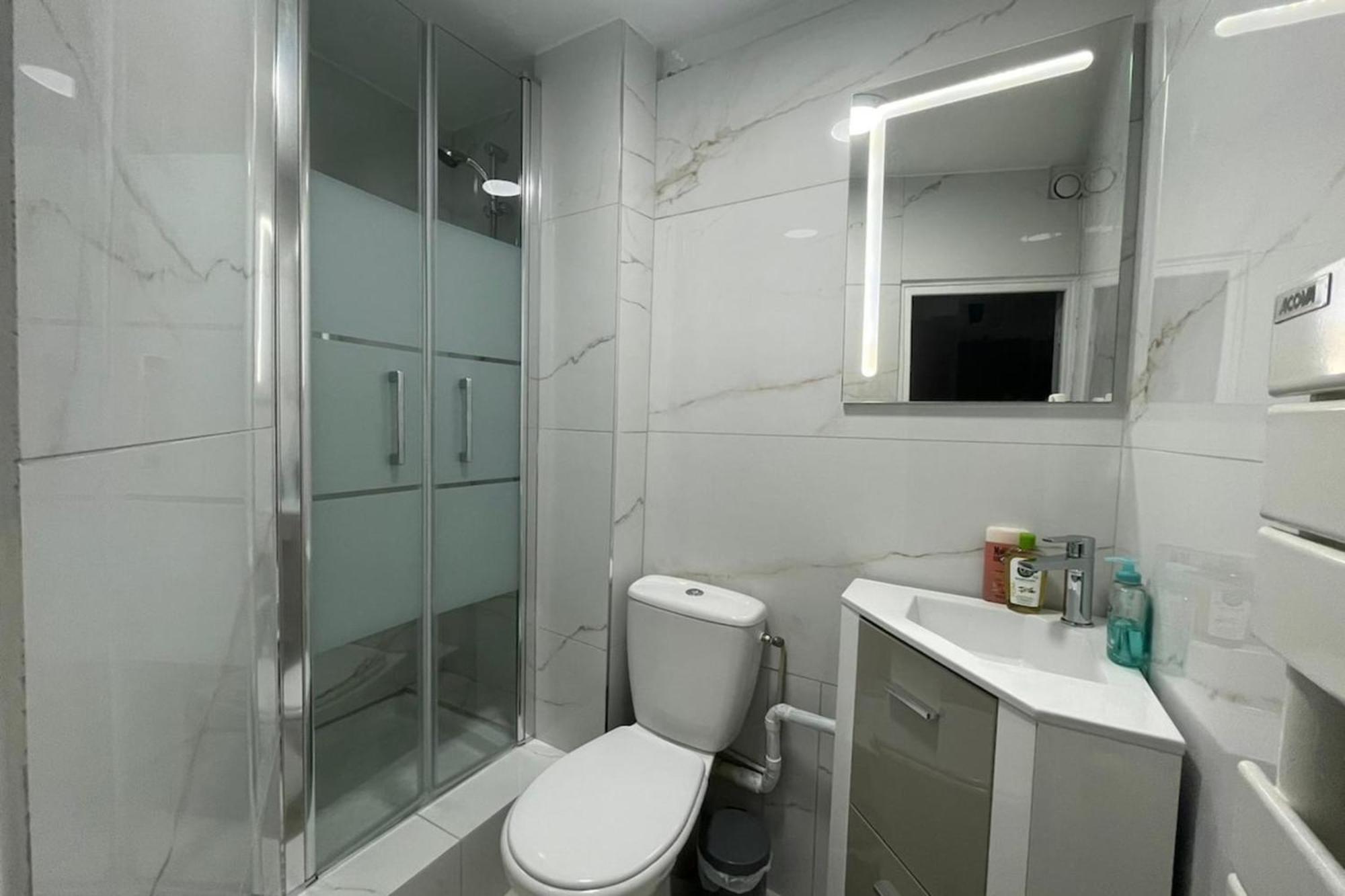 Apartment 2 Bedrooms 2 Bathrooms 1 Min Palais & Beaches Cannes