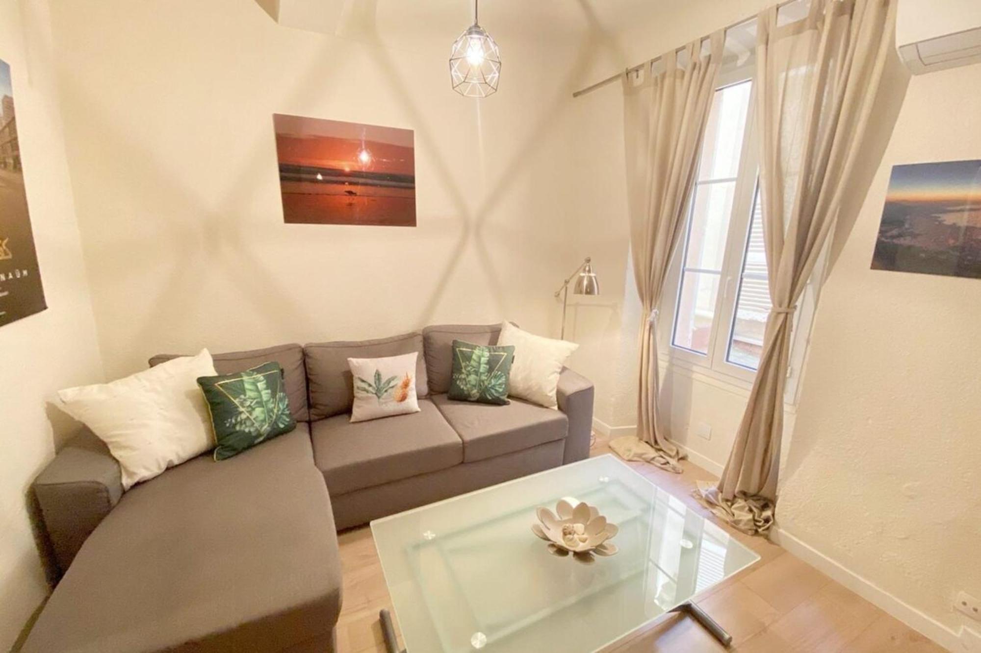 Apartment 2 Bedrooms 2 Bathrooms 1 Min Palais & Beaches Cannes