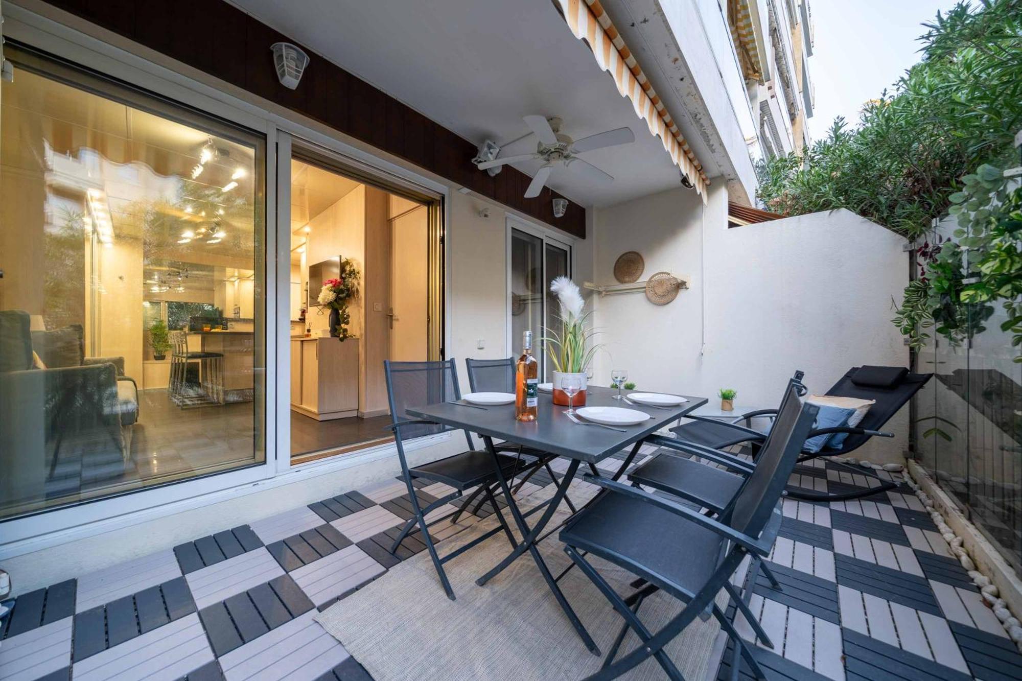 Ciel D Azur Avec Terrasse En Plein Centre Pres De La Croisette * Cannes