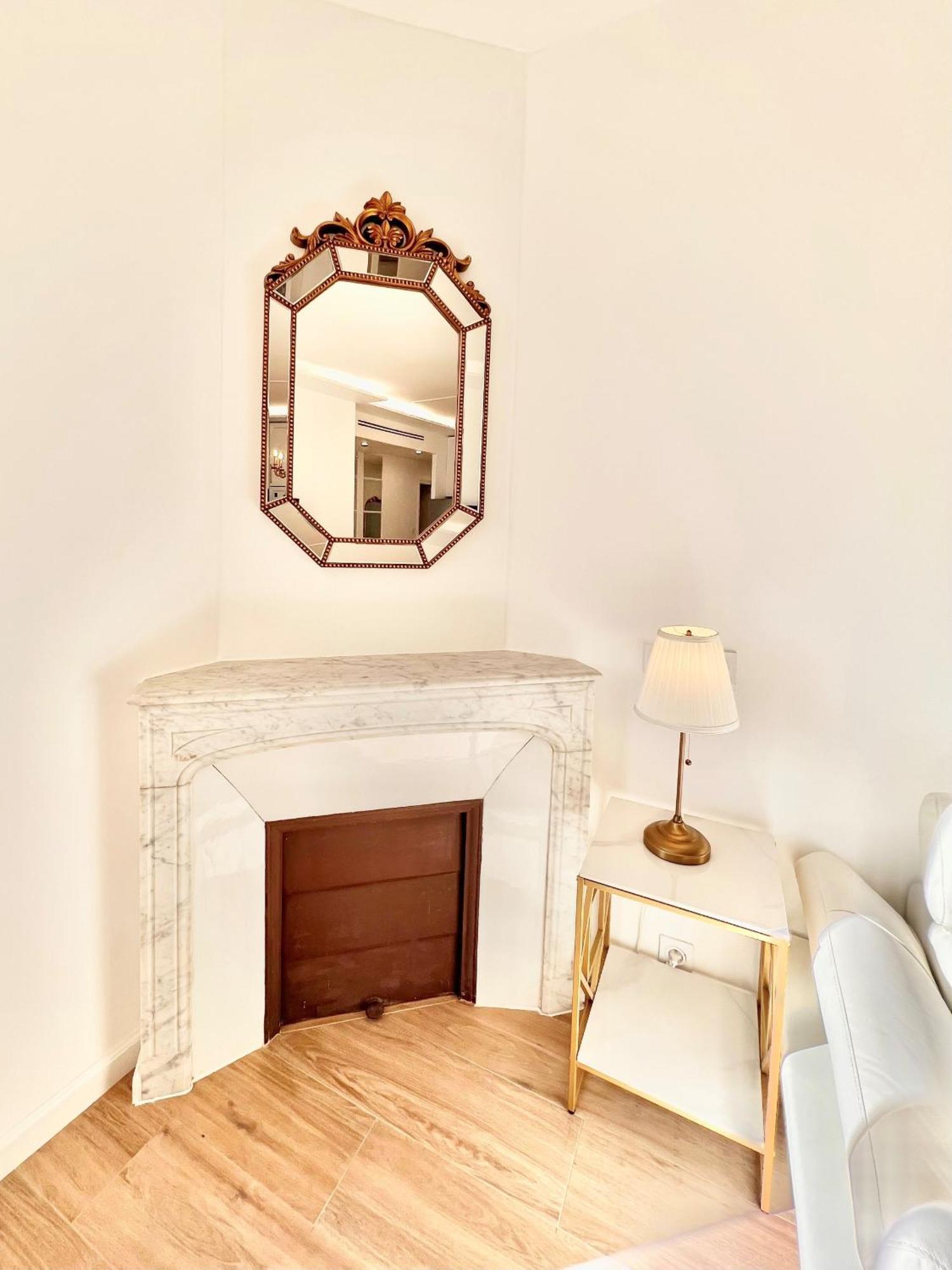 Exceptionnel 4 Pieces Balcon Carre D Or A3b129 * Cannes