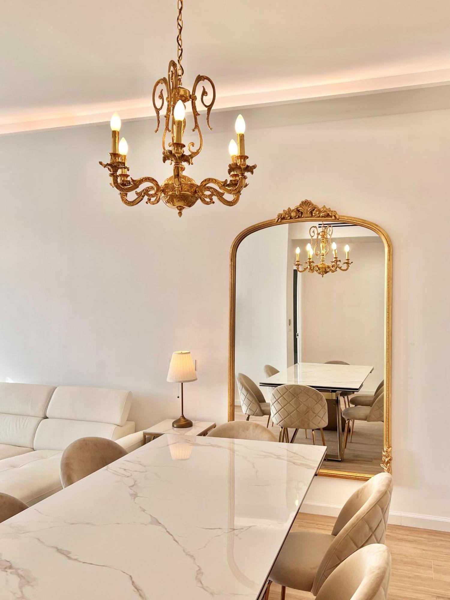 Apartment Exceptionnel 4 Pieces Balcon Carre D Or A3b129