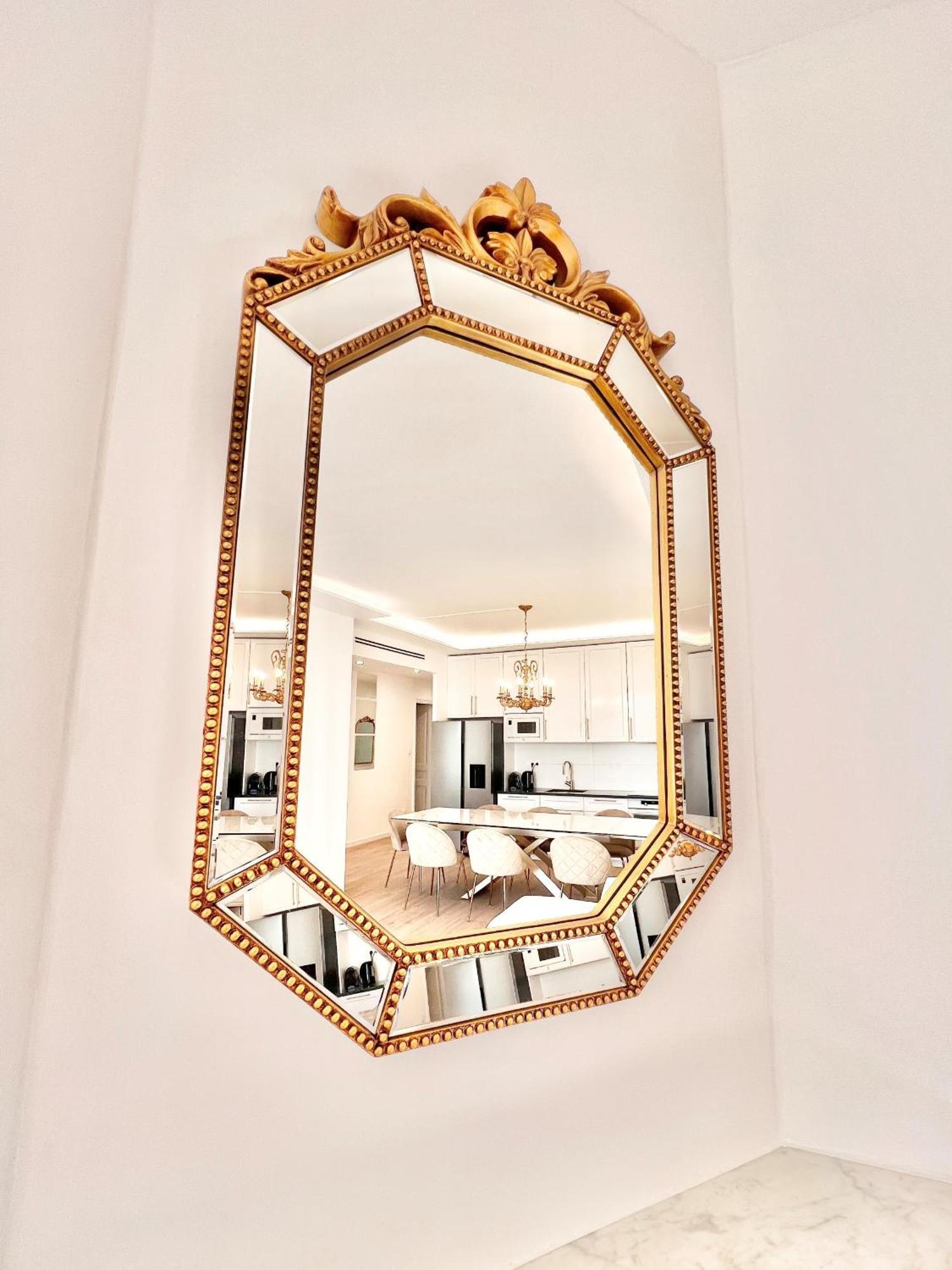 Apartment Exceptionnel 4 Pieces Balcon Carre D Or A3b129