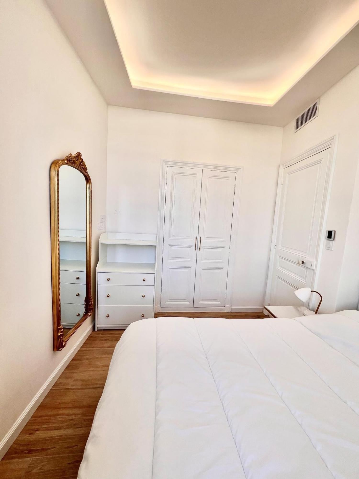 Exceptionnel 4 Pieces Balcon Carre D Or A3b129 Apartment Cannes