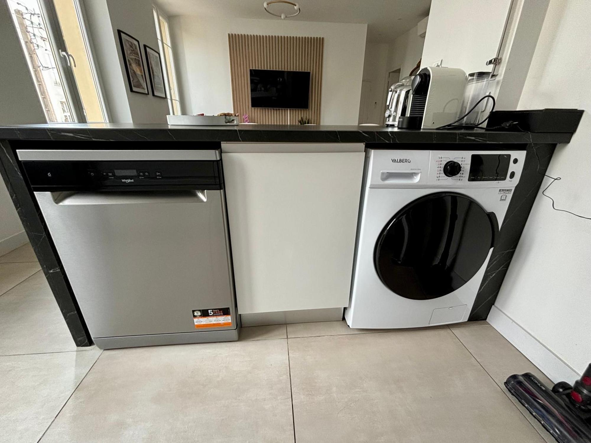 Apartment Beautiful 4 Beds & 4 Baths, 10min From Palais, 4 Stars
