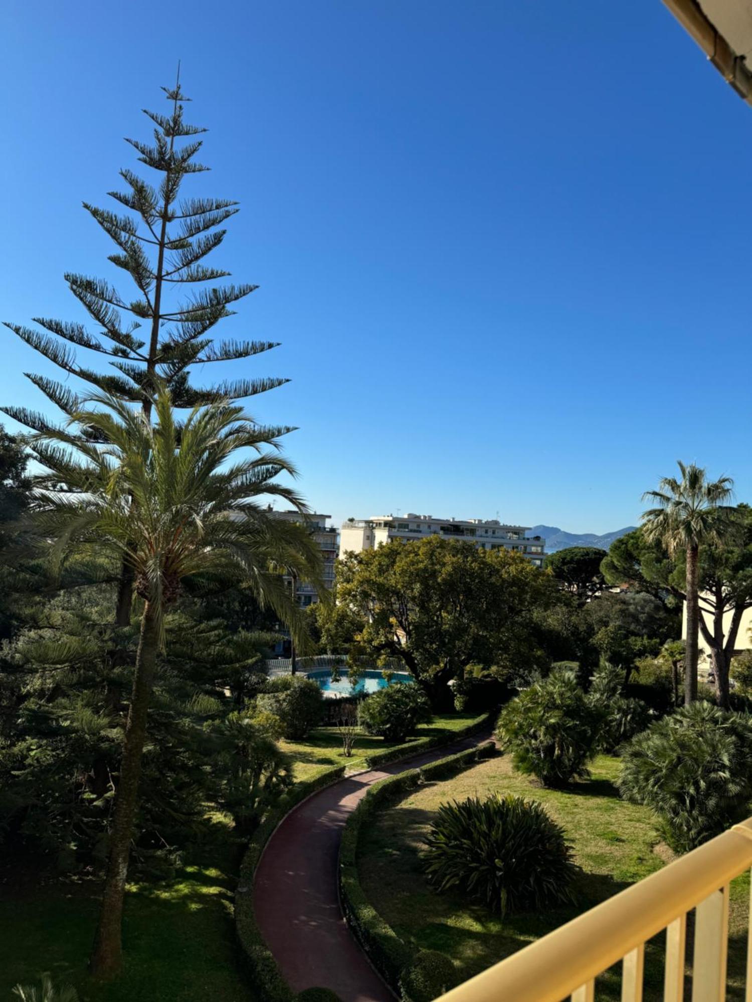 Chic 2 Bedroom With Huge Terrace And Pool Apartment *