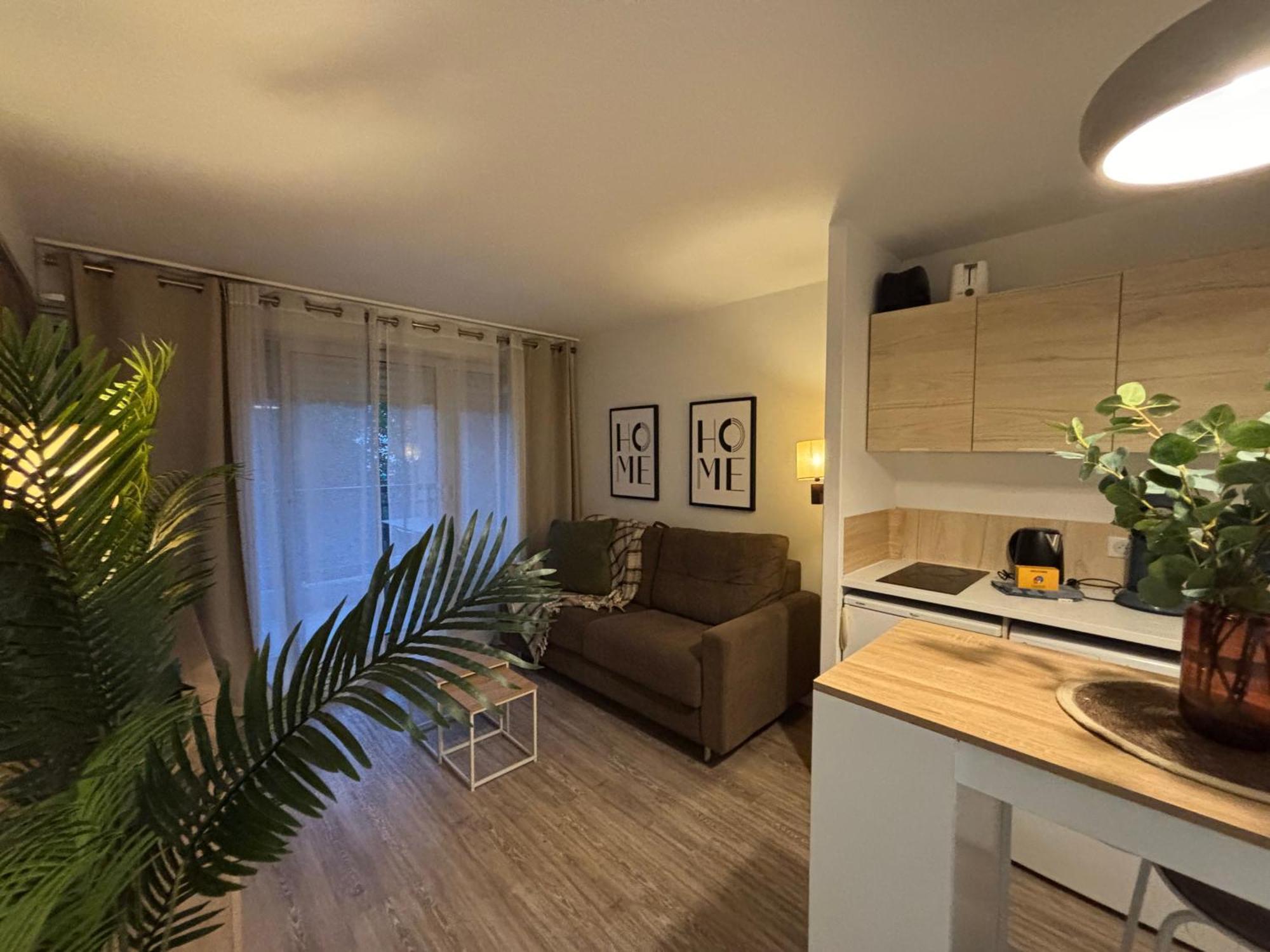 - Piscine Proche Cannes