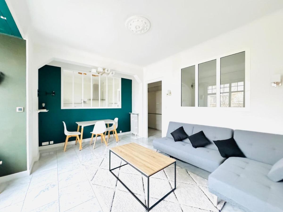 Le Meurice - Bright