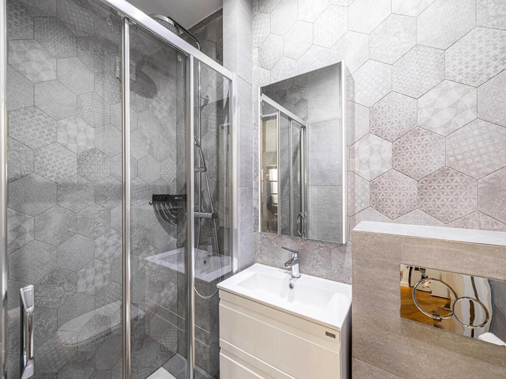 Apartment Magnificent Renovated 2 - Terrace - 1br 4p