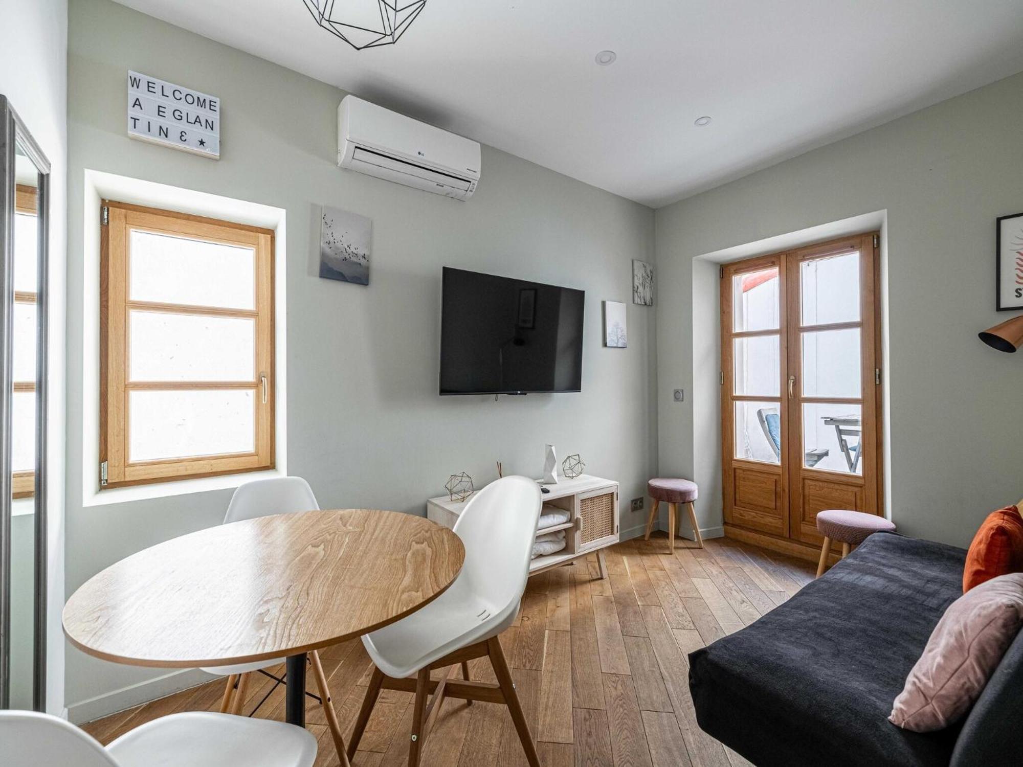 Apartment Magnificent Renovated 2 - Terrace - 1br 4p