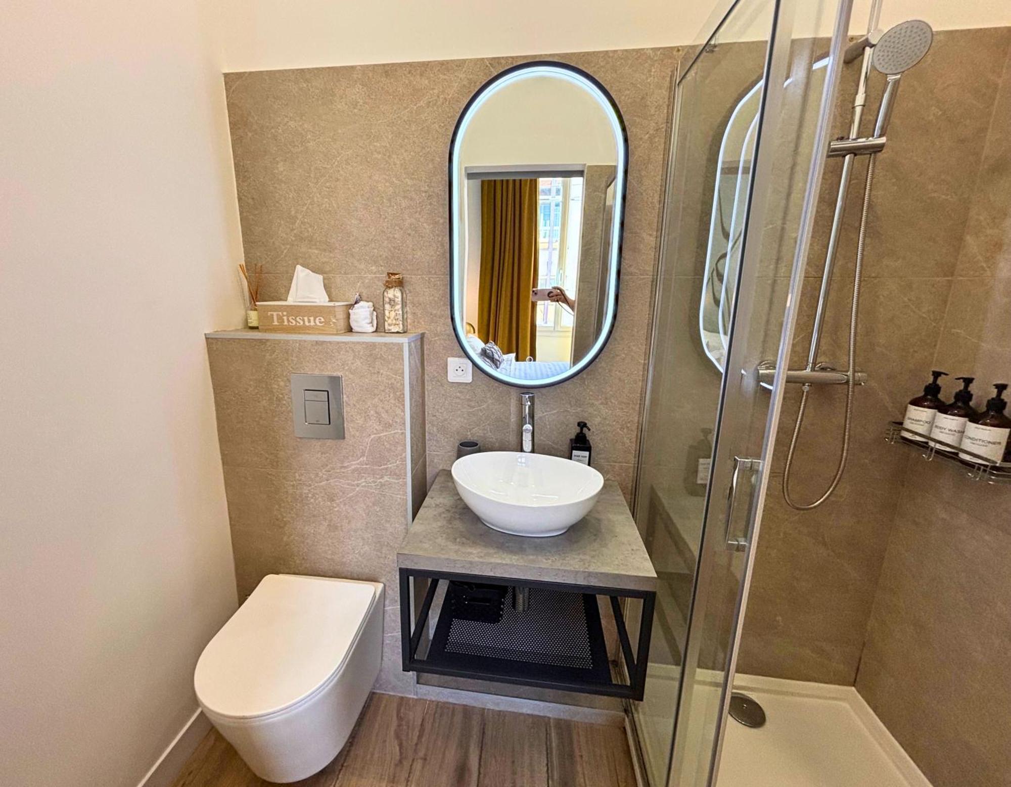 Beautiful 4 Beds & 4 Baths, 10min From Palais, 4 Stars *