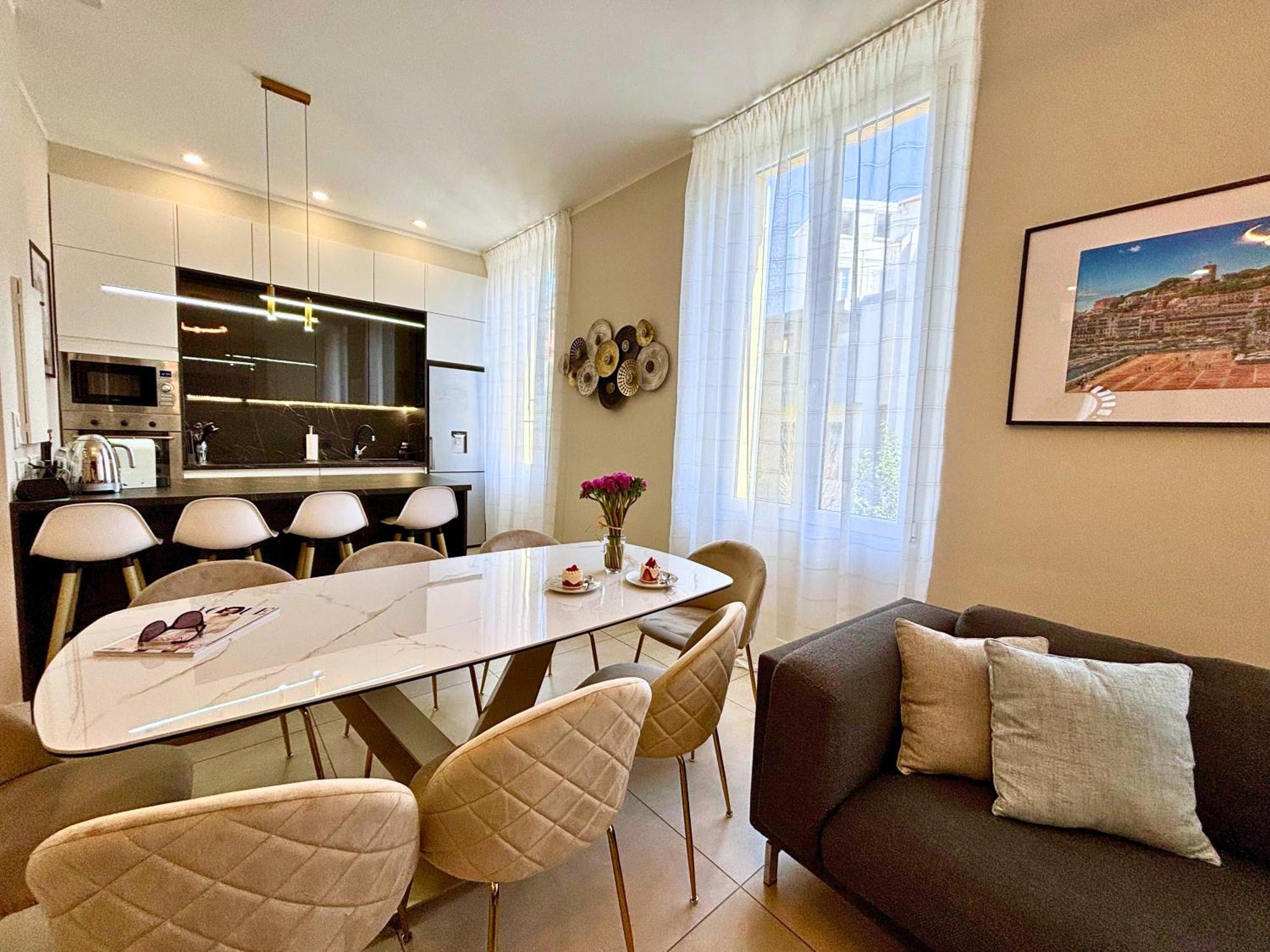 Apartment Beautiful 4 Beds & 4 Baths, 10min From Palais, 4 Stars