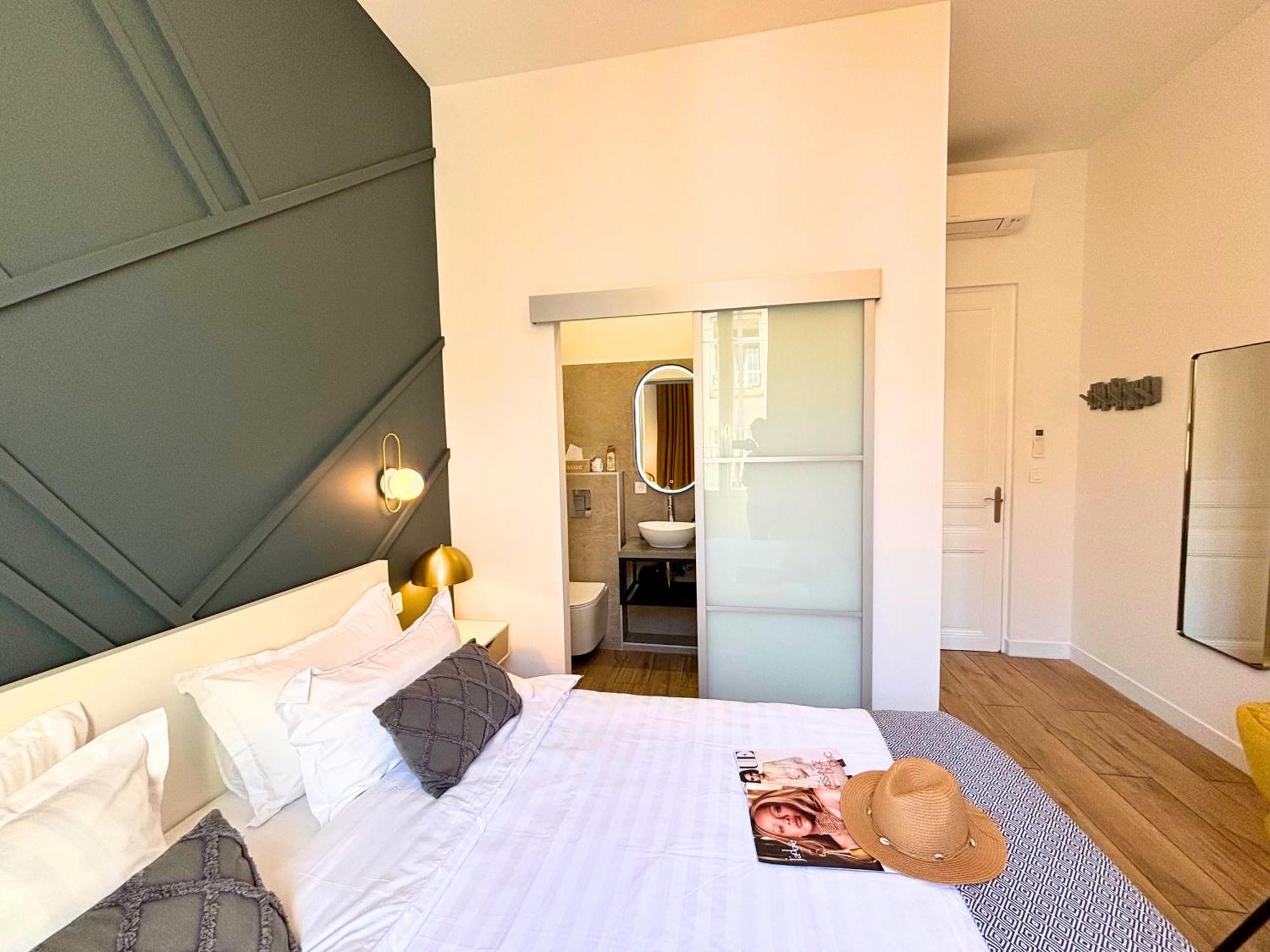 Beautiful 4 Beds & 4 Baths, 10min From Palais, 4 Stars Apartment