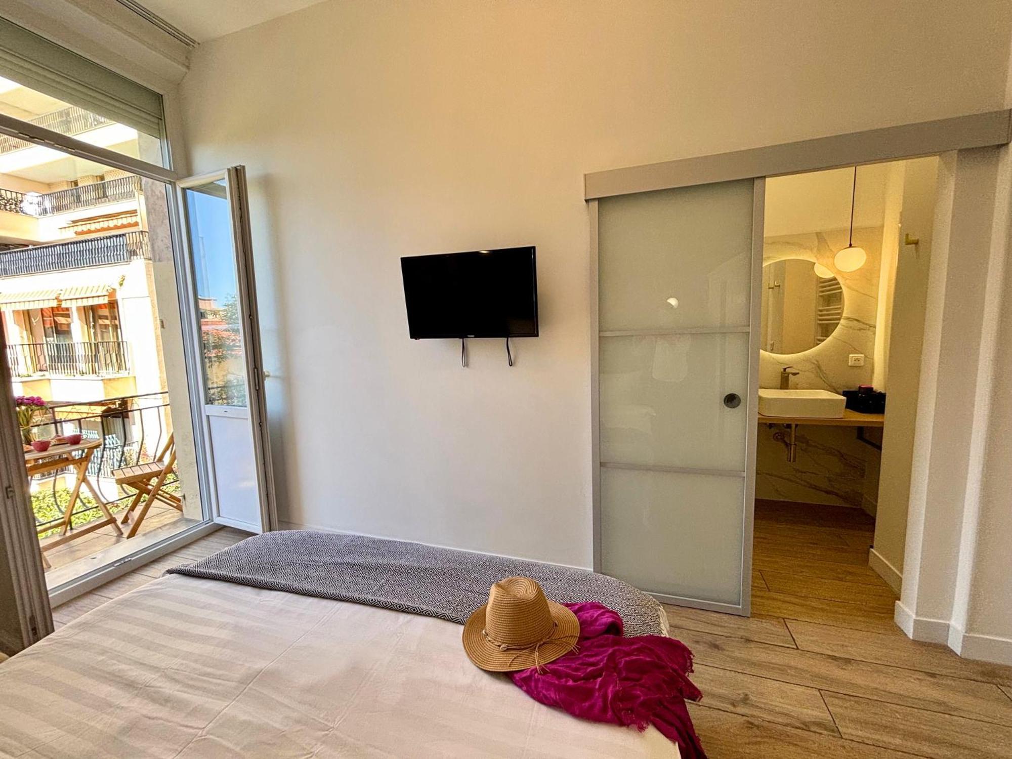 Beautiful 4 Beds & 4 Baths, 10min From Palais, 4 Stars Apartment *