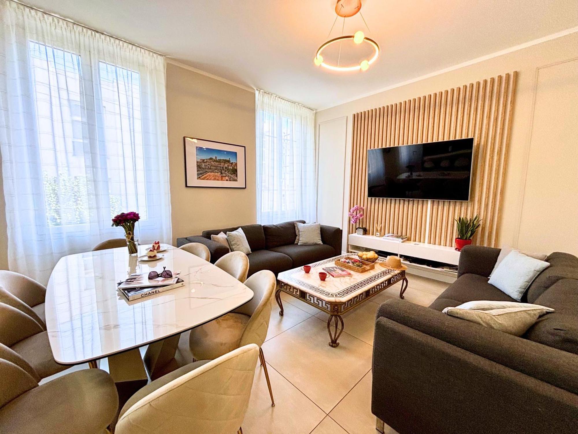 Apartment Beautiful 4 Beds & 4 Baths, 10min From Palais, 4 Stars *