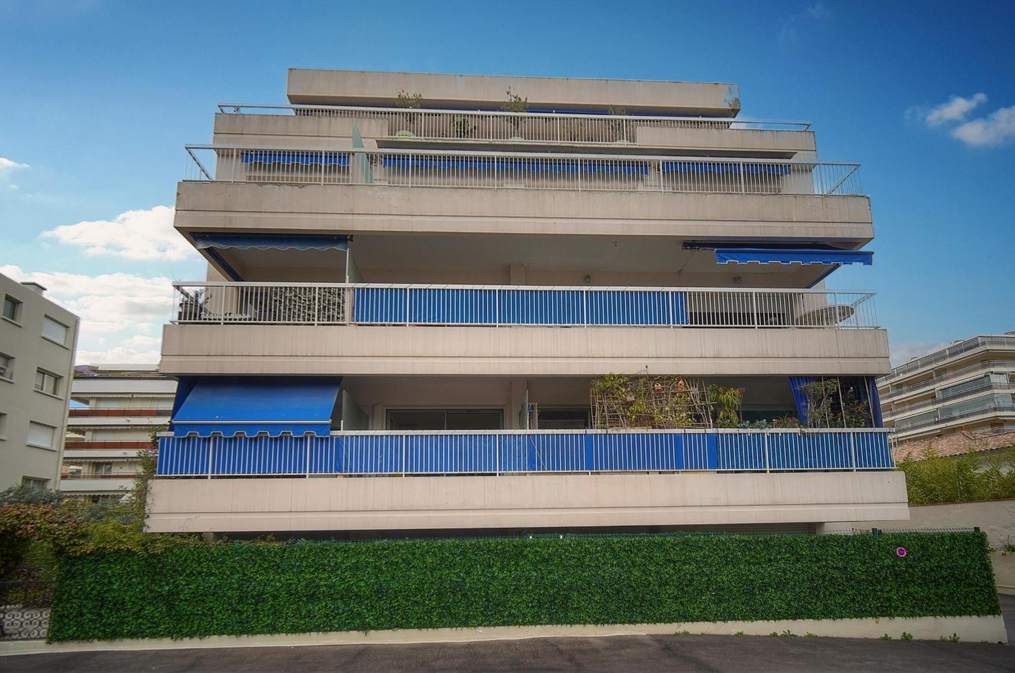 Le Camu - Parking - 500m - Vca Cannes