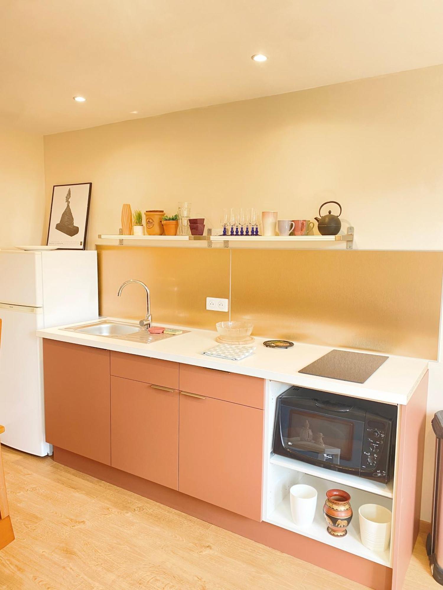 Great Flat! 10 Minute Walk From Train Station And Palais Apartment *