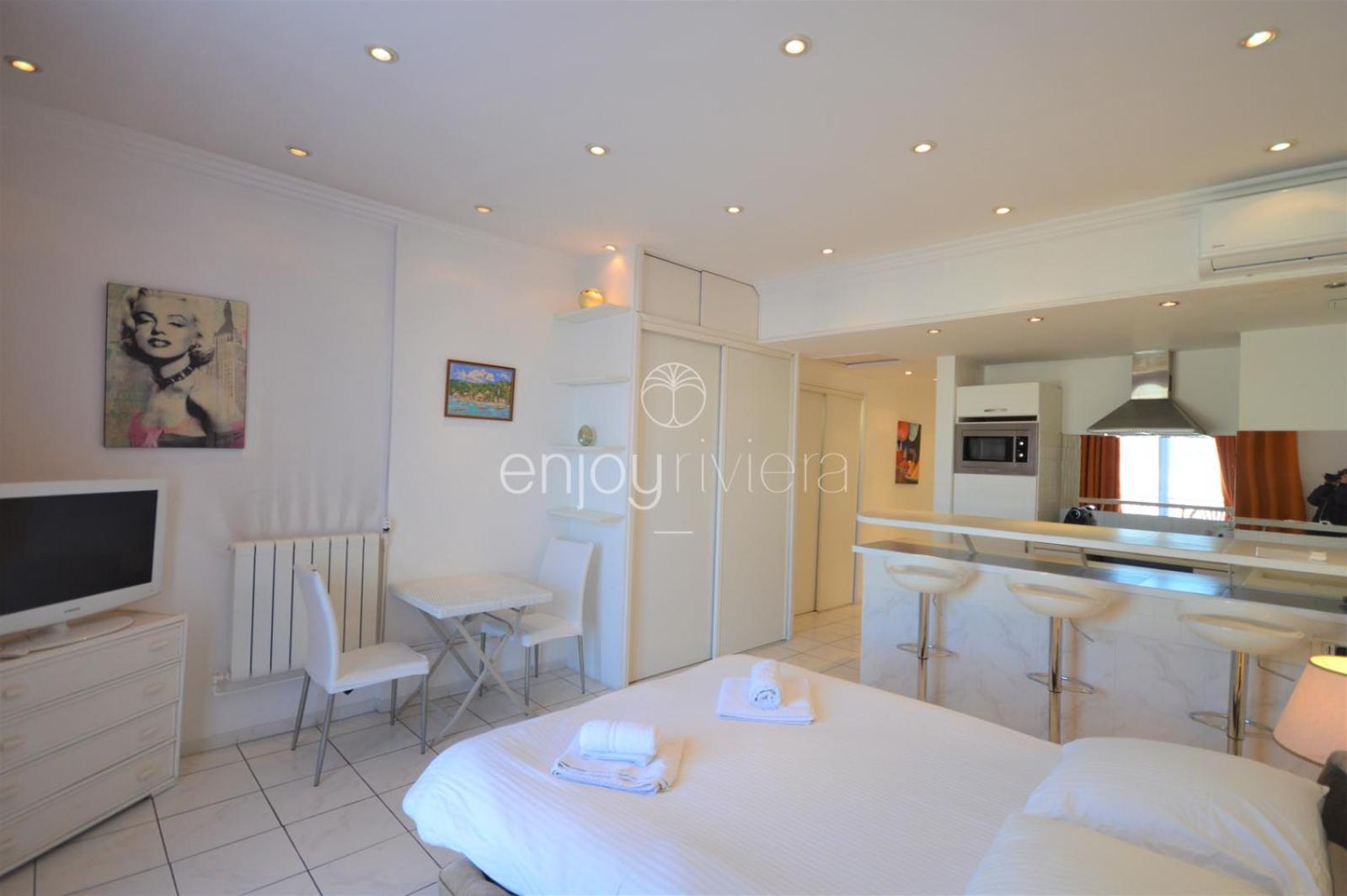 Palais Miramar - White Jardin - 20m