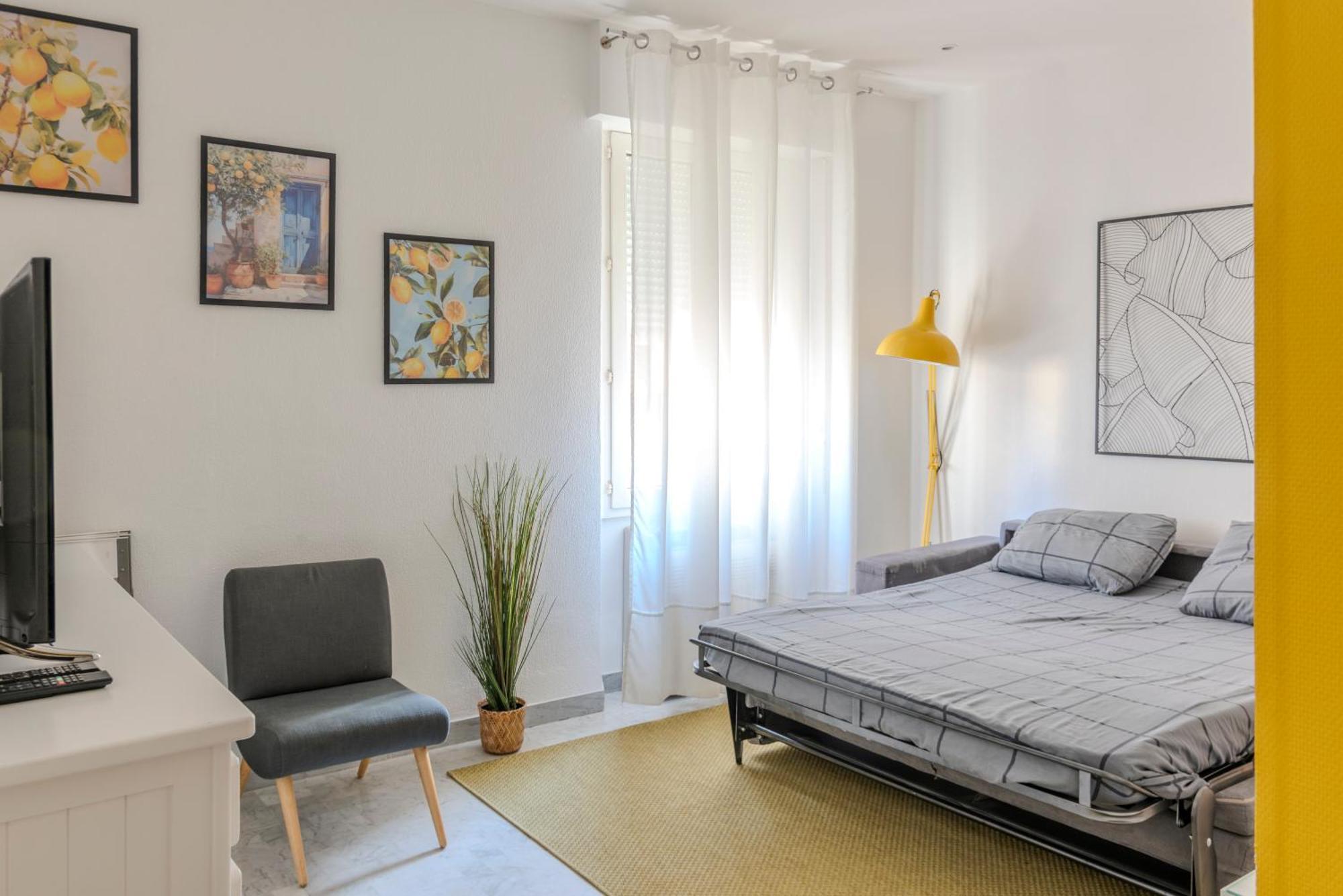 Lovely Renovated 45m2 In The Hearth Of Appartement *