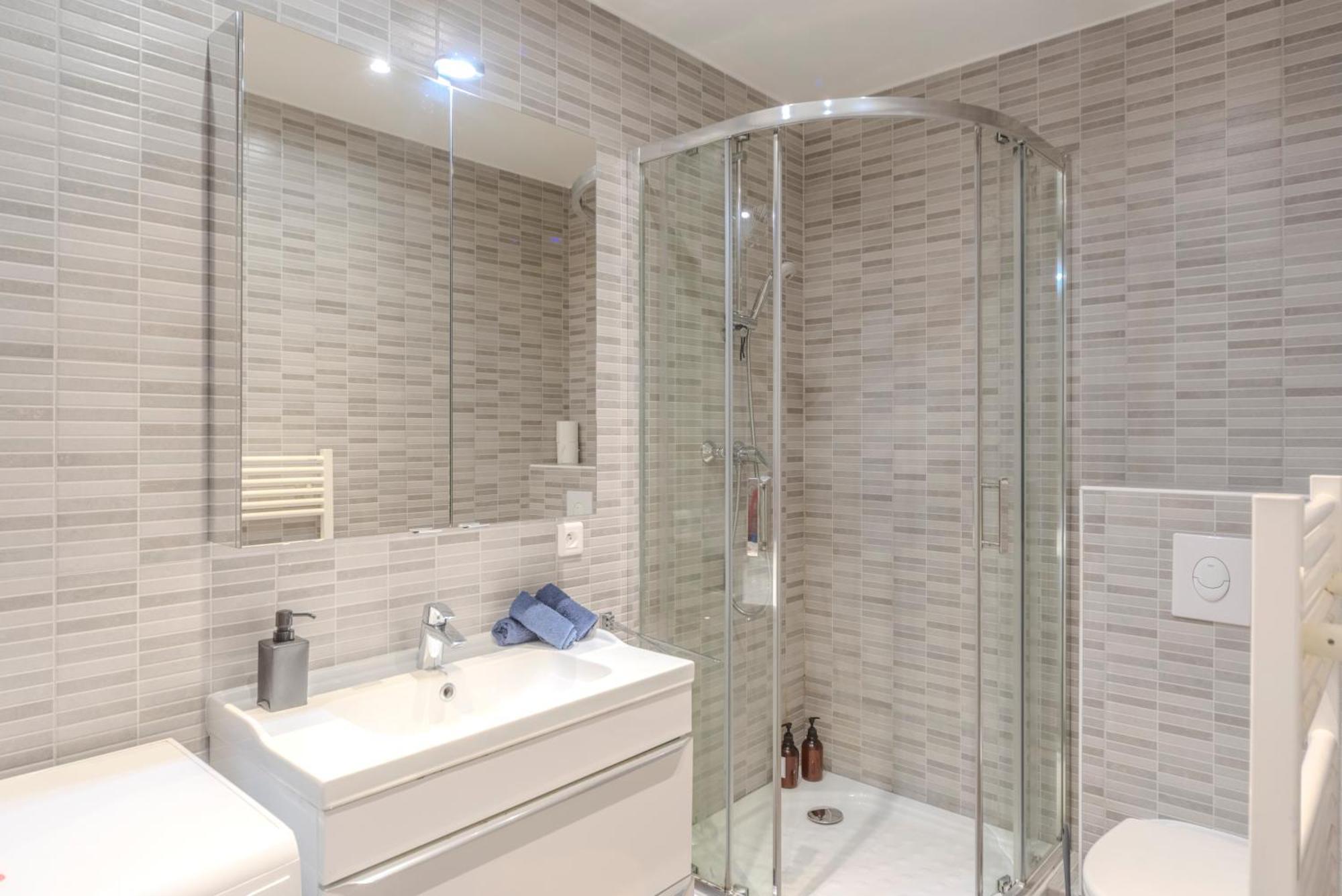 Lovely Renovated 45m2 In The Hearth Of
