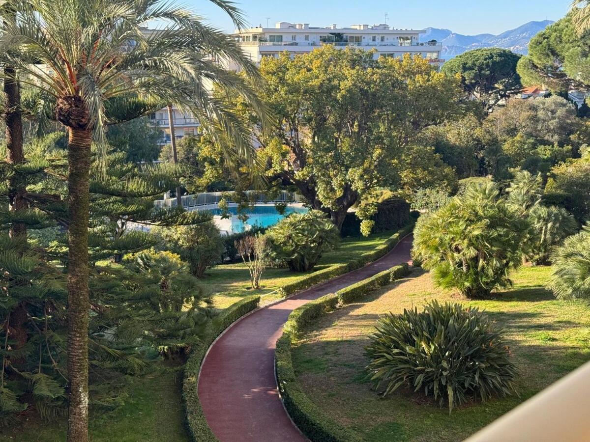 Apartment Chic 2 Bedroom With Huge Terrace And Pool