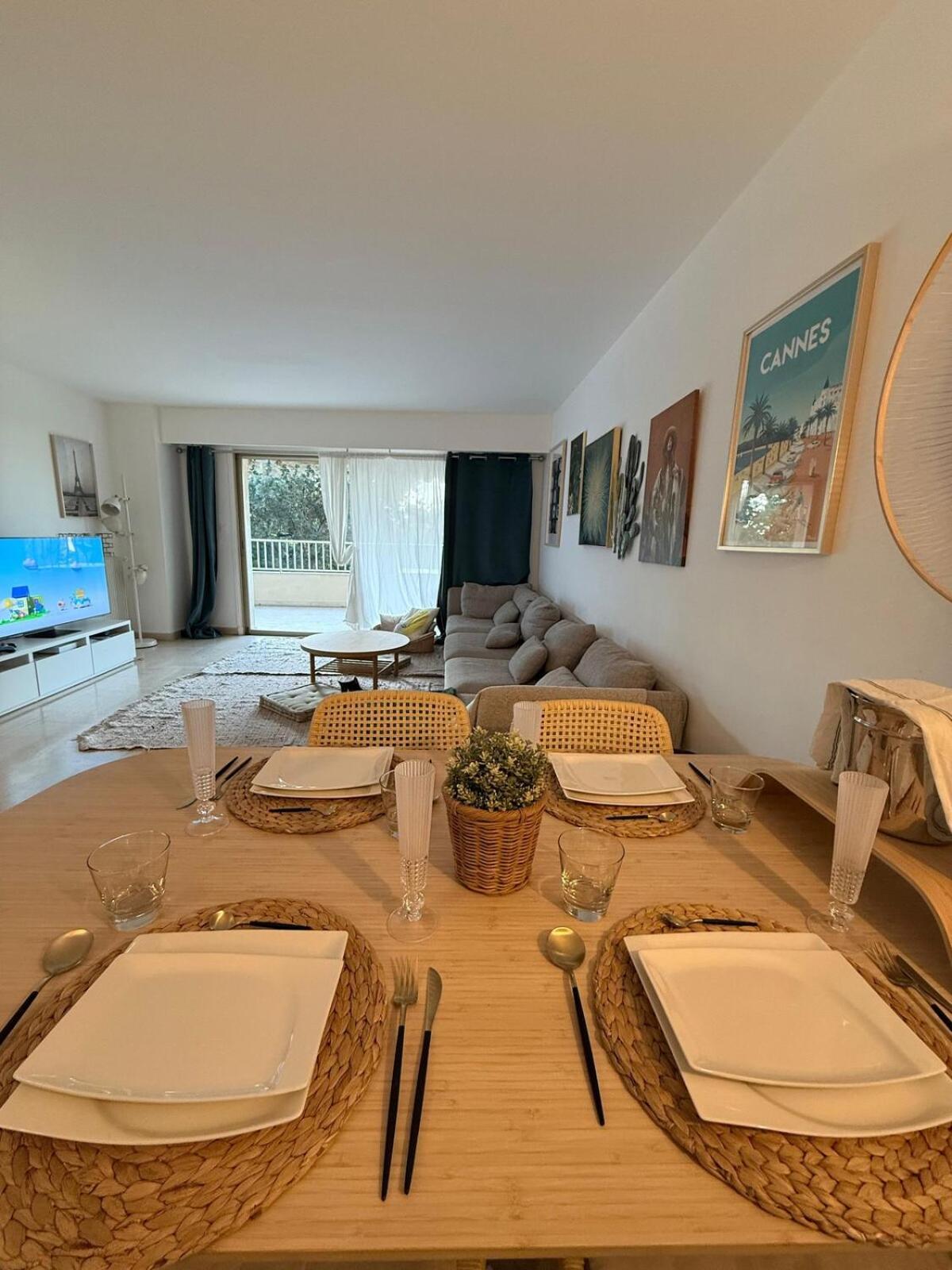 Apartment Chic 2 Bedroom With Huge Terrace And Pool