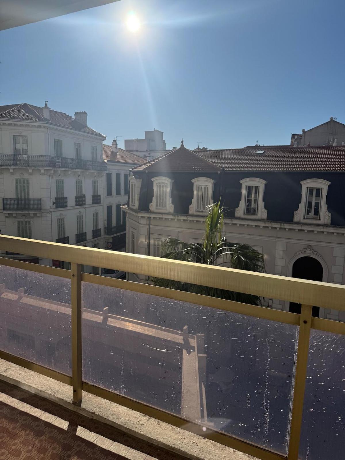 Location, Terrace, 2 Bedrooms Apartment
