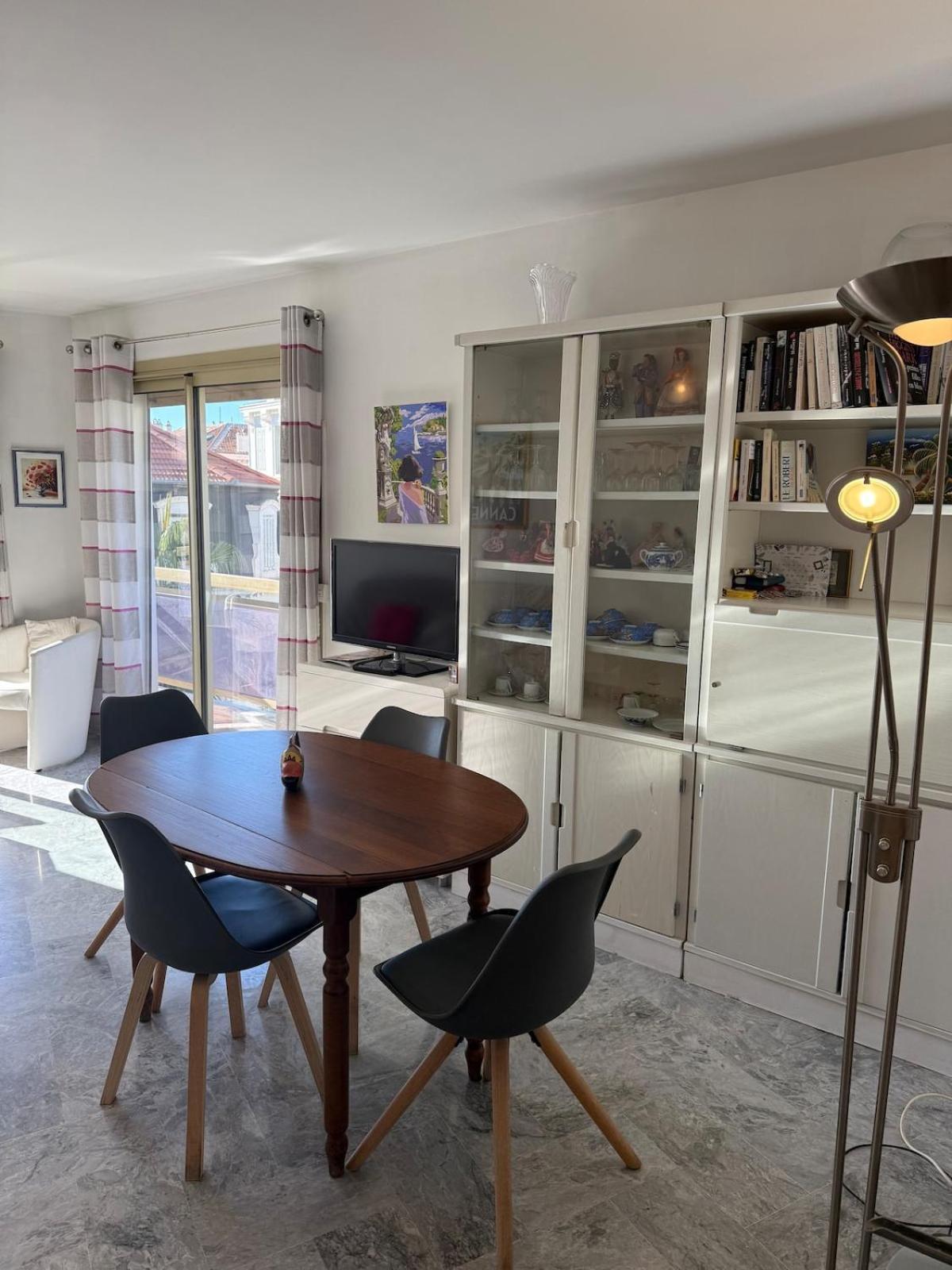 Apartment Location, Terrace, 2 Bedrooms