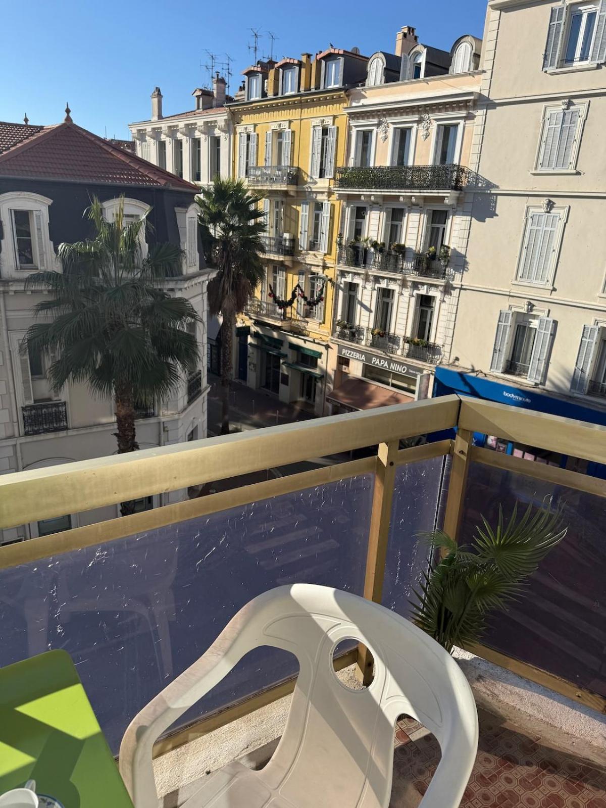 Location, Terrace, 2 Bedrooms Apartment Cannes