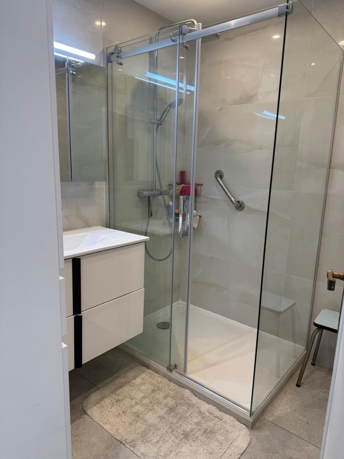 Location, Terrace, 2 Bedrooms Apartment *