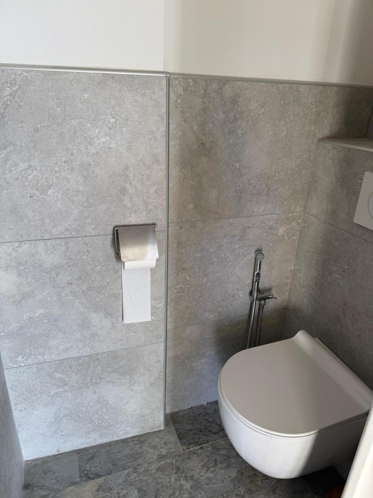 Location, Terrace, 2 Bedrooms * Cannes