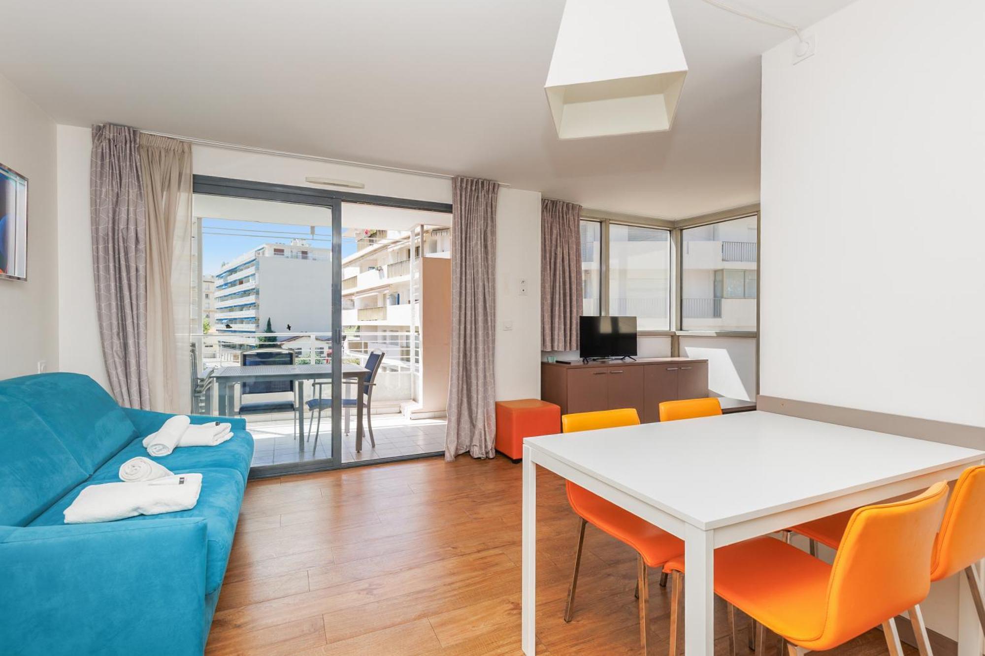 Rio - 200 M Plages - App 6pers- Climatise, Terrasse, Piscine, Parking Appartement *