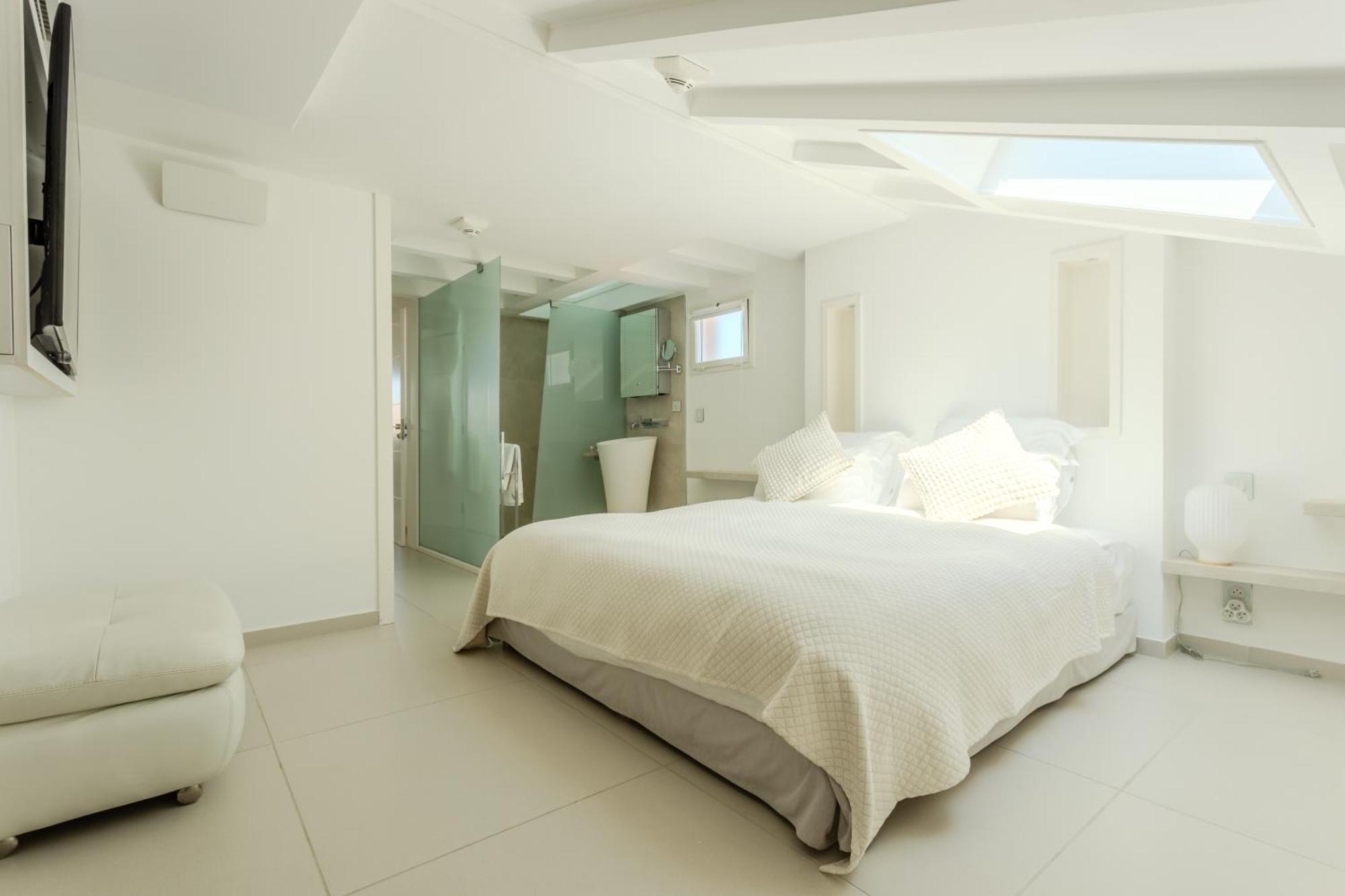 Traverse Des Artistes Hotel 3*