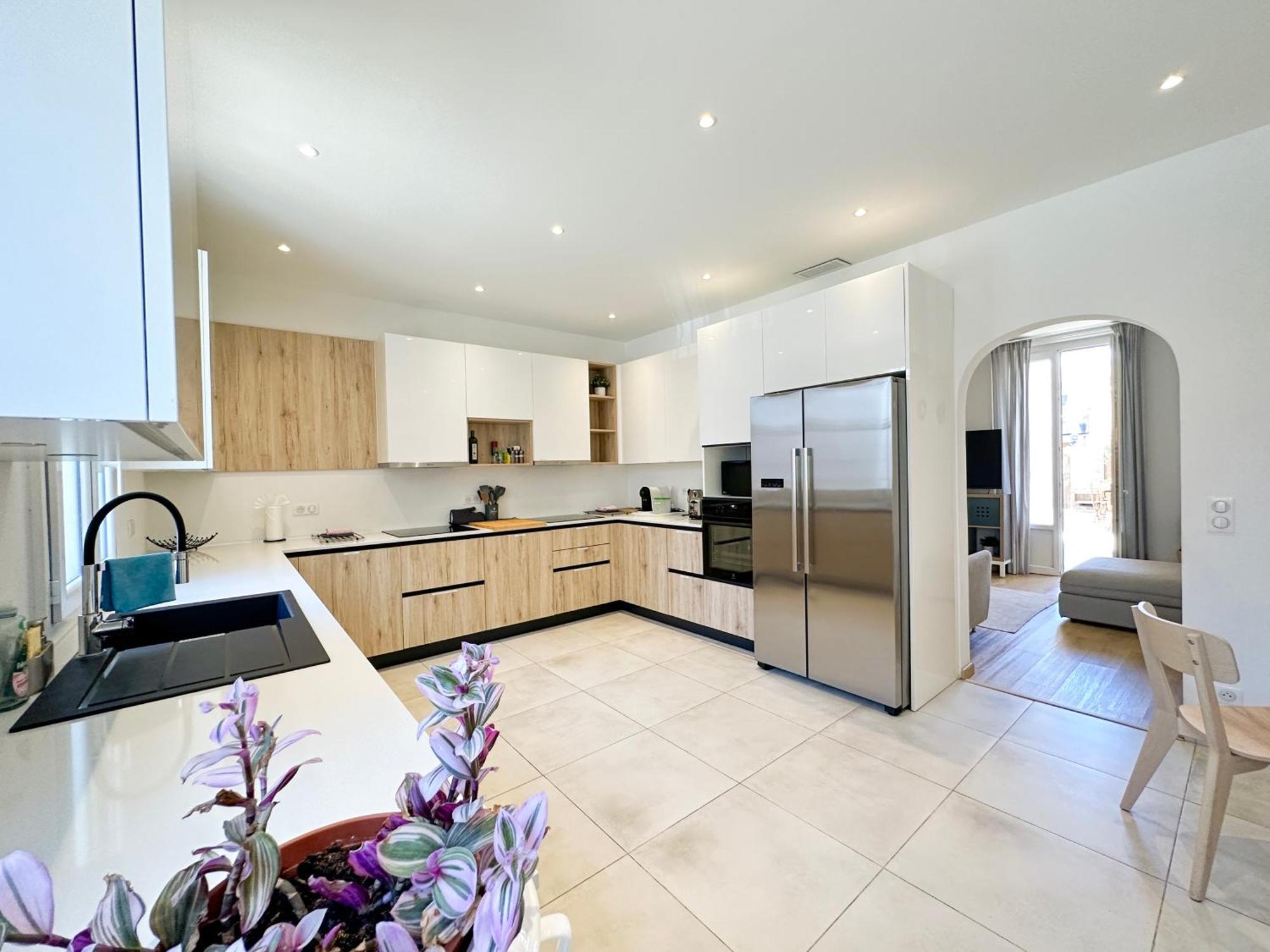 Holiday home Maison De Confort A Et A 10 Minutes A Pied De La Cannes