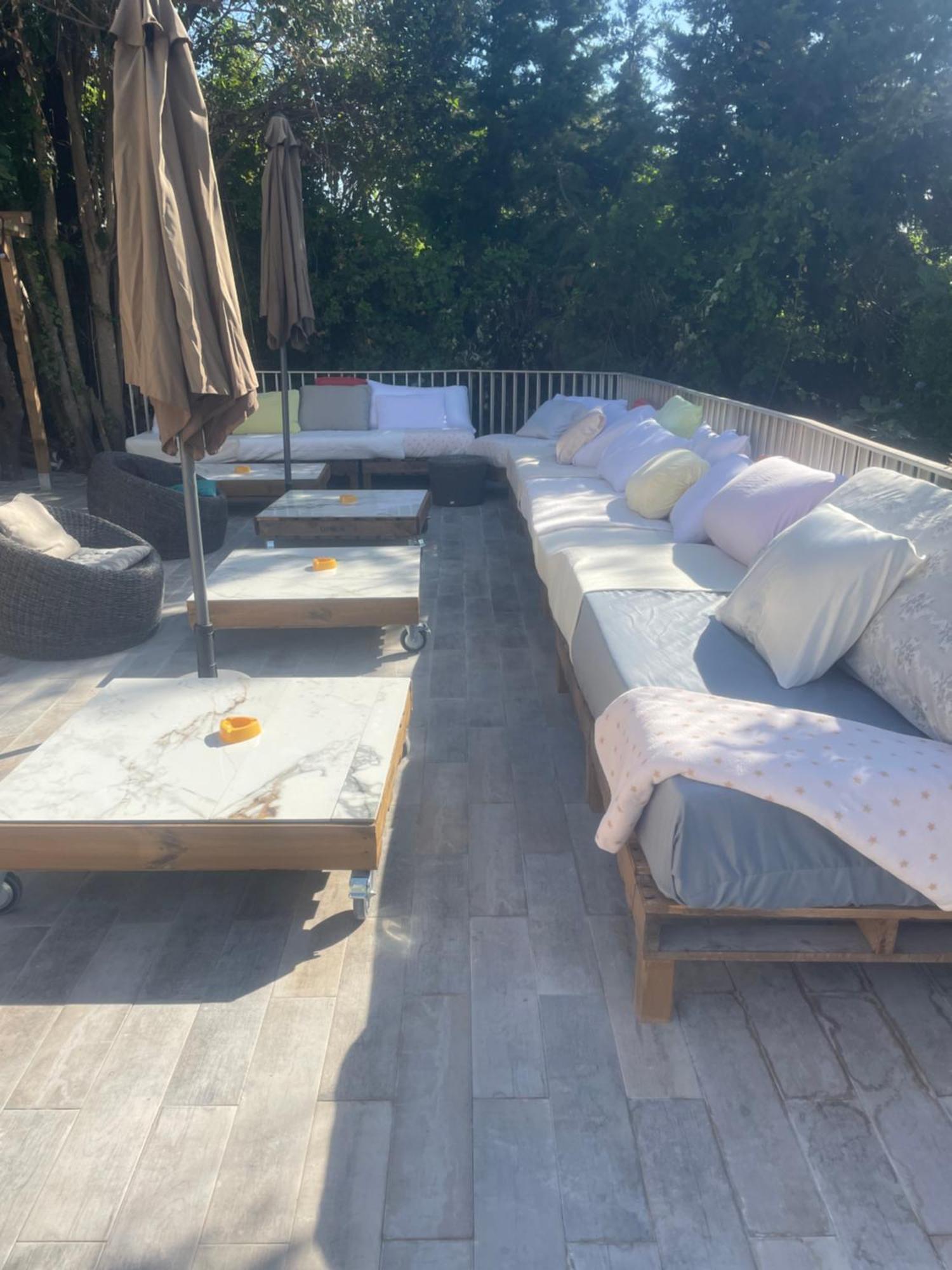 Avec Piscine Vue Sur La *