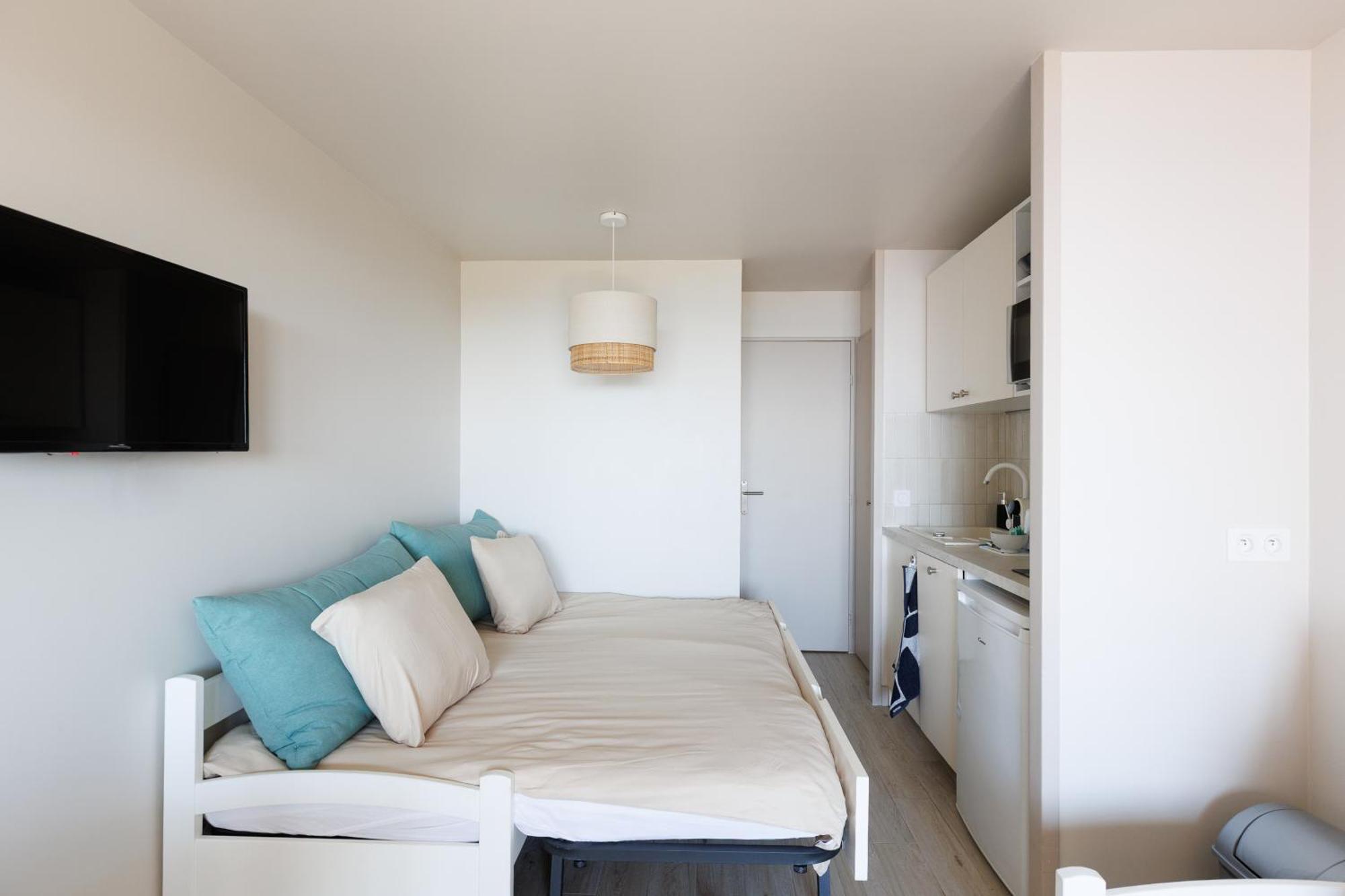 Appartement - Vue Avec Piscine, Clim & Parking - 10 Min De La Croisette - Fragonard *