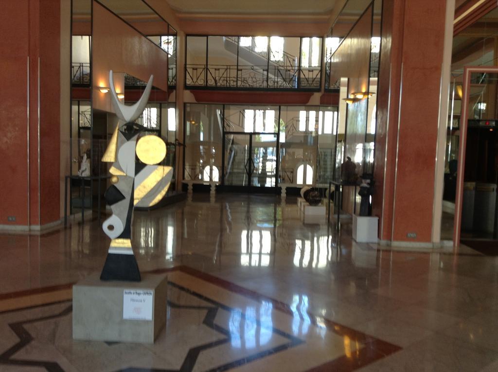 Cannes, Croisette, Palais Miramar
