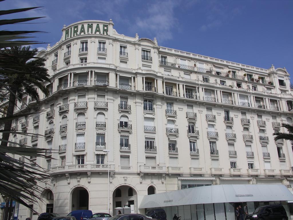 Cannes, Croisette, Palais Miramar *