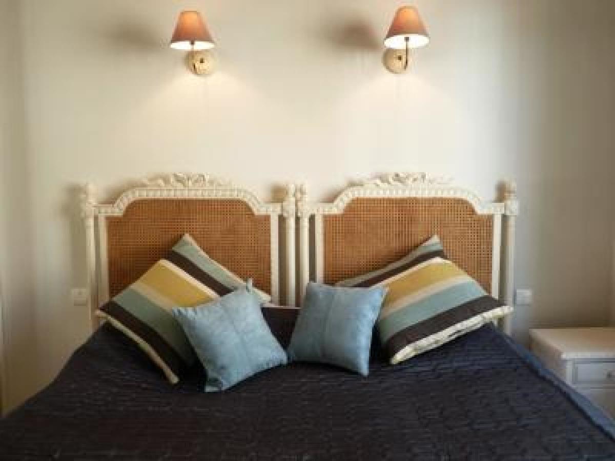 Appartement Beautifully Decorated Two Bedroom In The Heart Of Five Minutes Walk From Palais 409