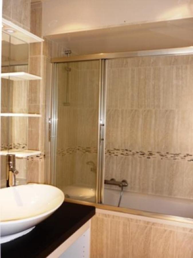 Beautifully Decorated Two Bedroom In The Heart Of Five Minutes Walk From Palais 409 Appartement
