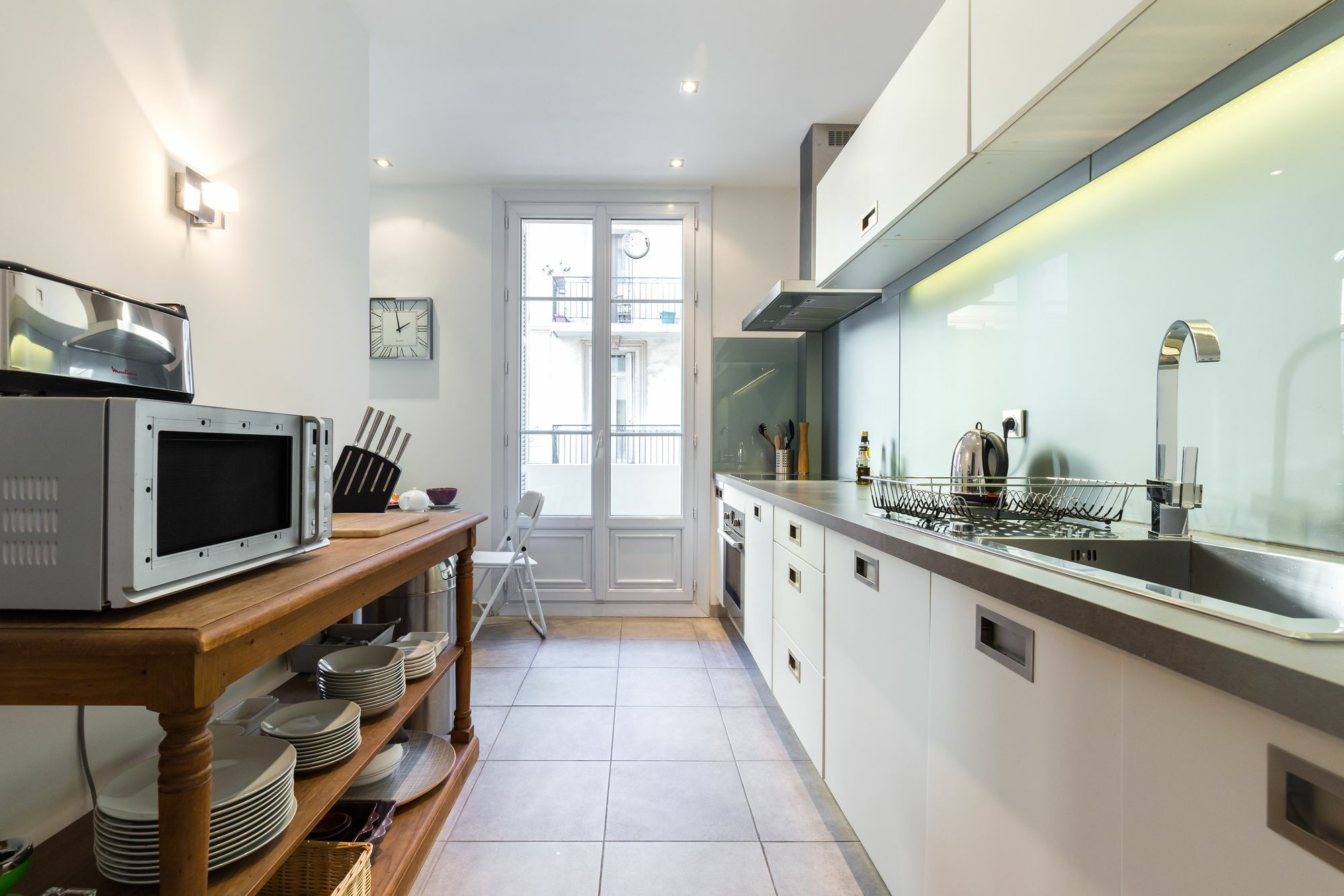 Apartment Modern: 2-bed With Aircon