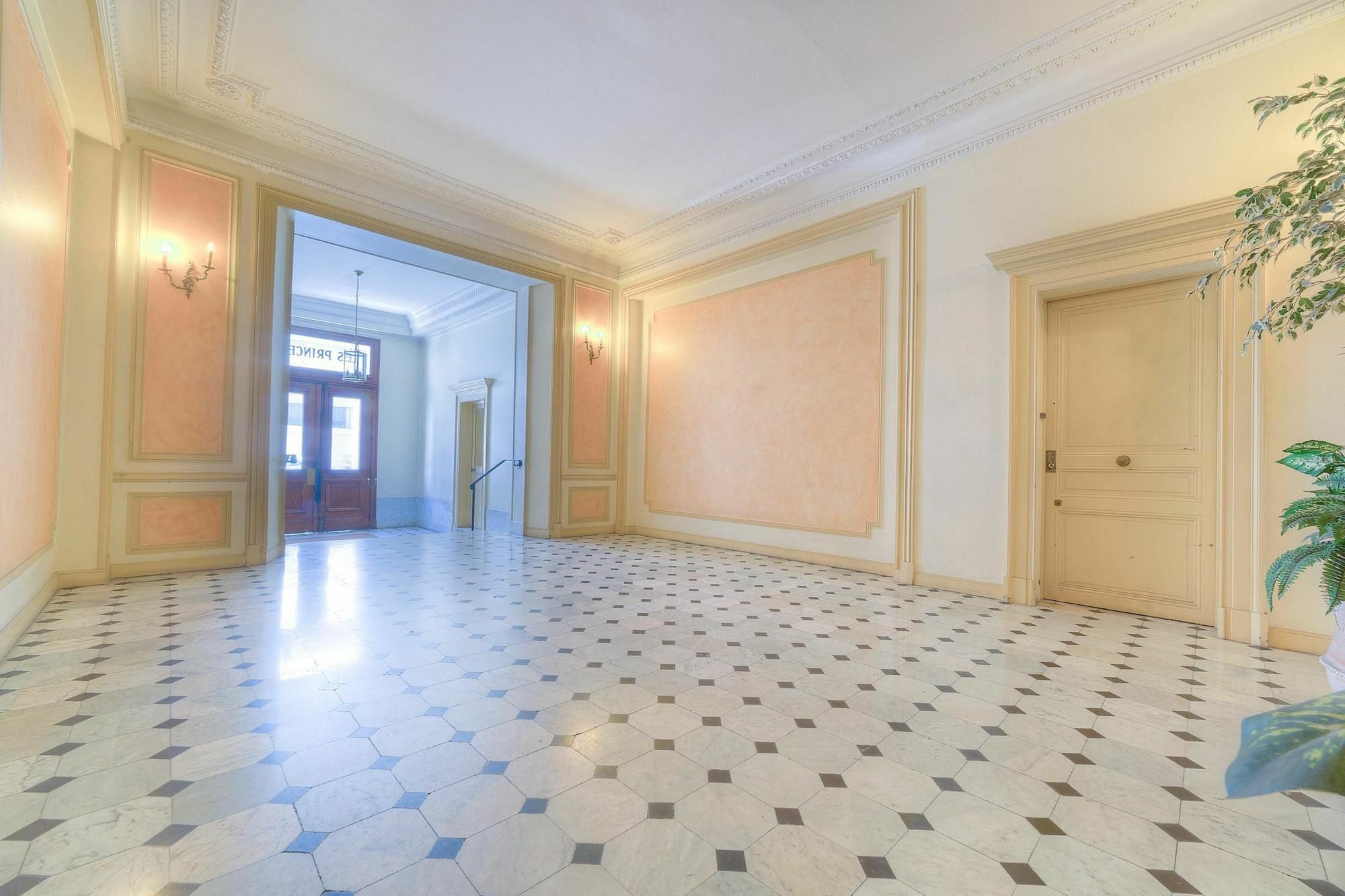 Le 1 Apartment