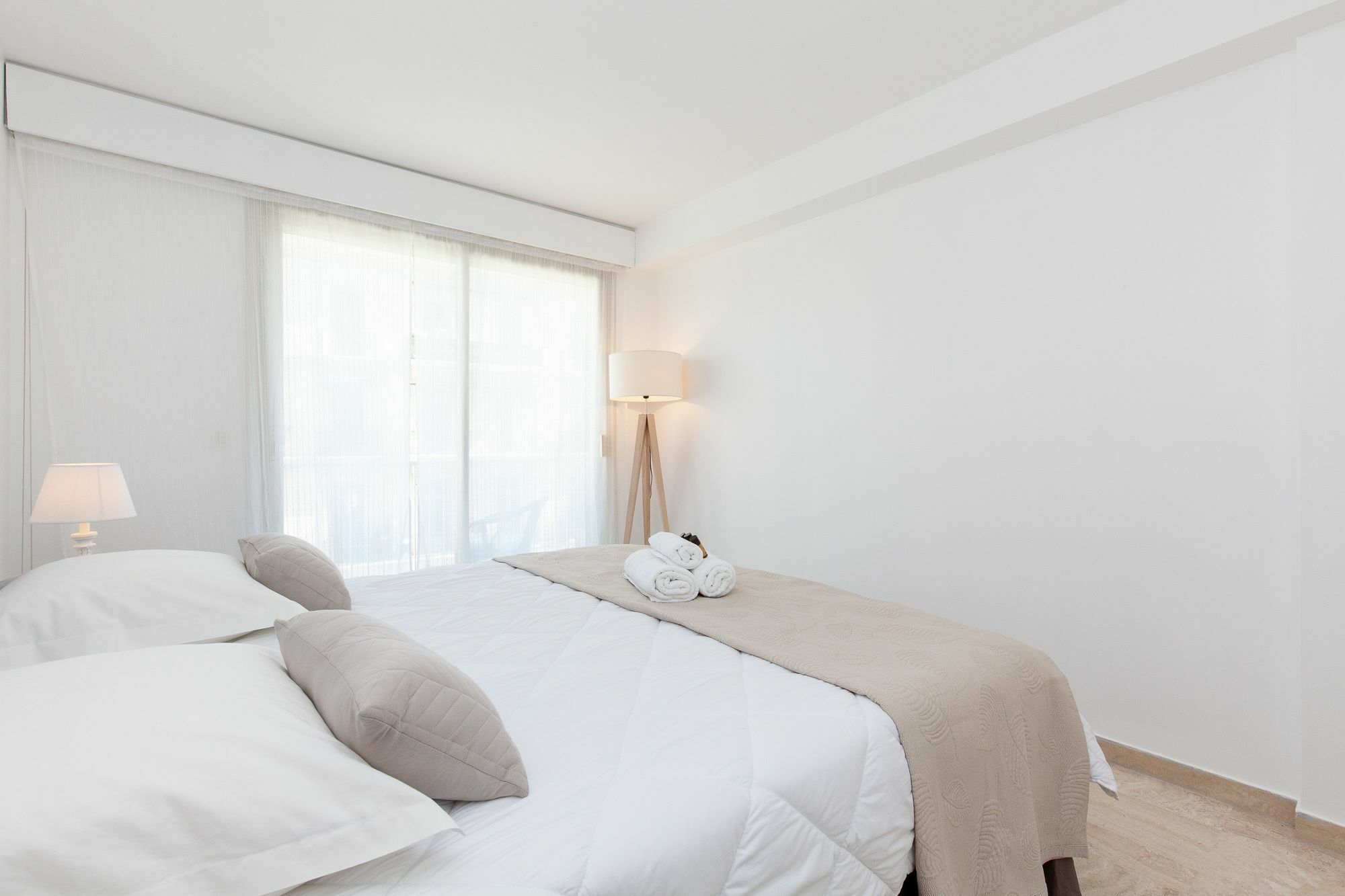 Du Sud Yhoost Apartment