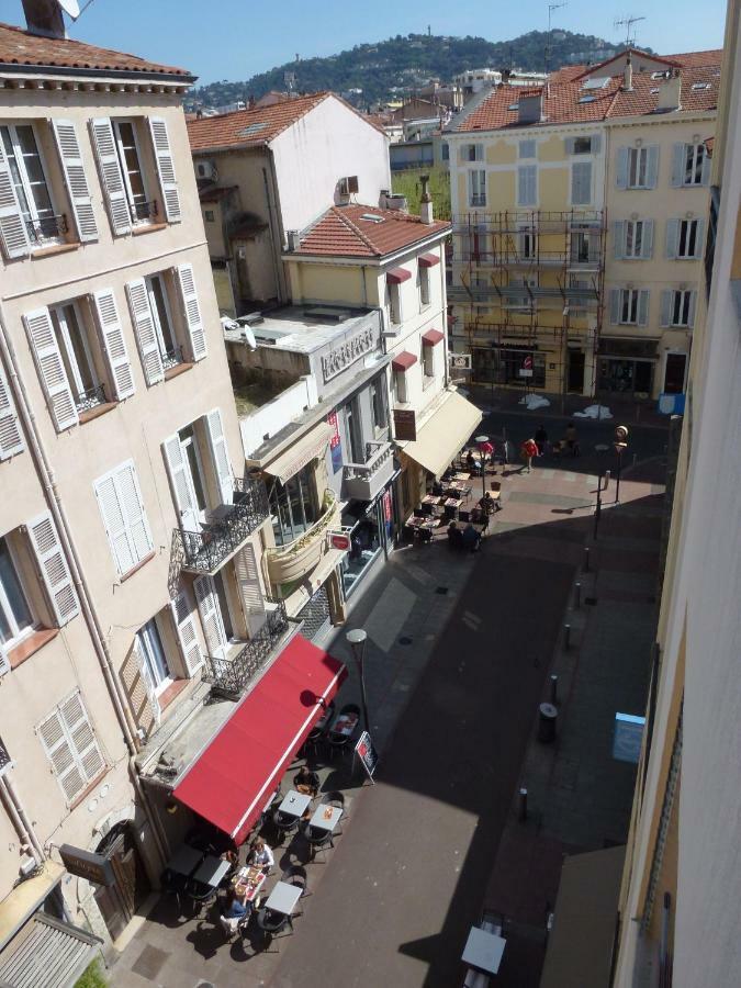 Spacious One Bedroom - Great Location! Apartment Cannes