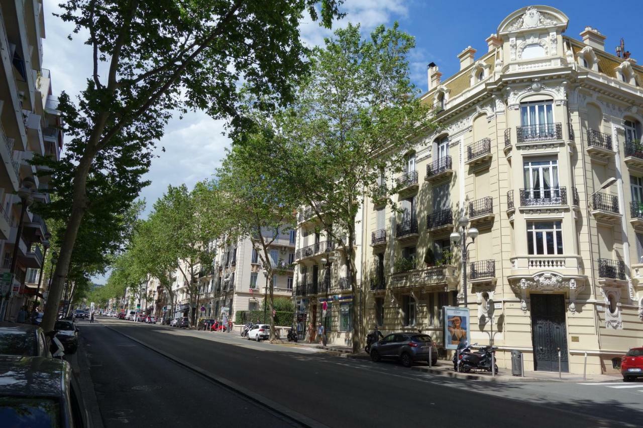 Appartement - A Deux Pas Du Palais Des Festivals *