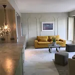 Apartment Borromees