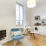Immogroom - Renovated Studio - Modern - Wifi - Downtown